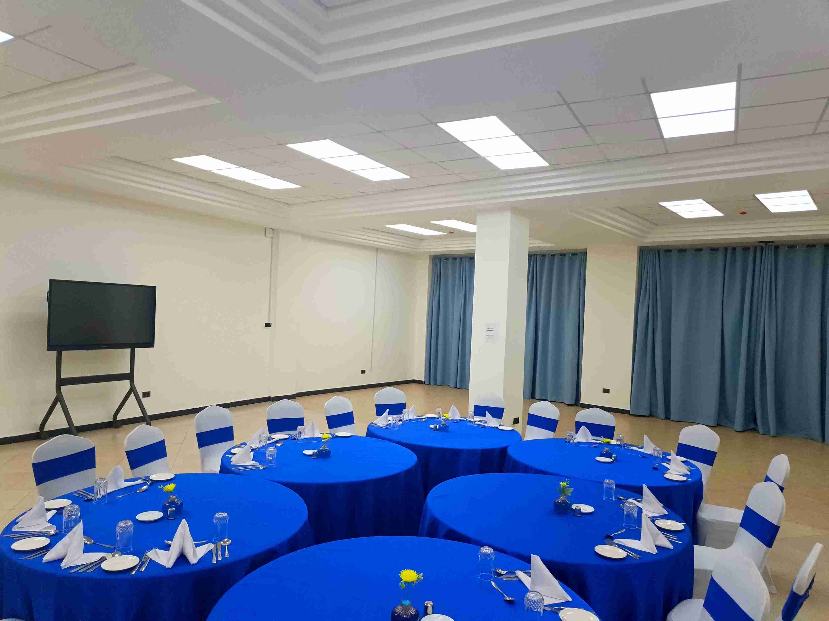 The Dalton Hotel — Conference Venue 17