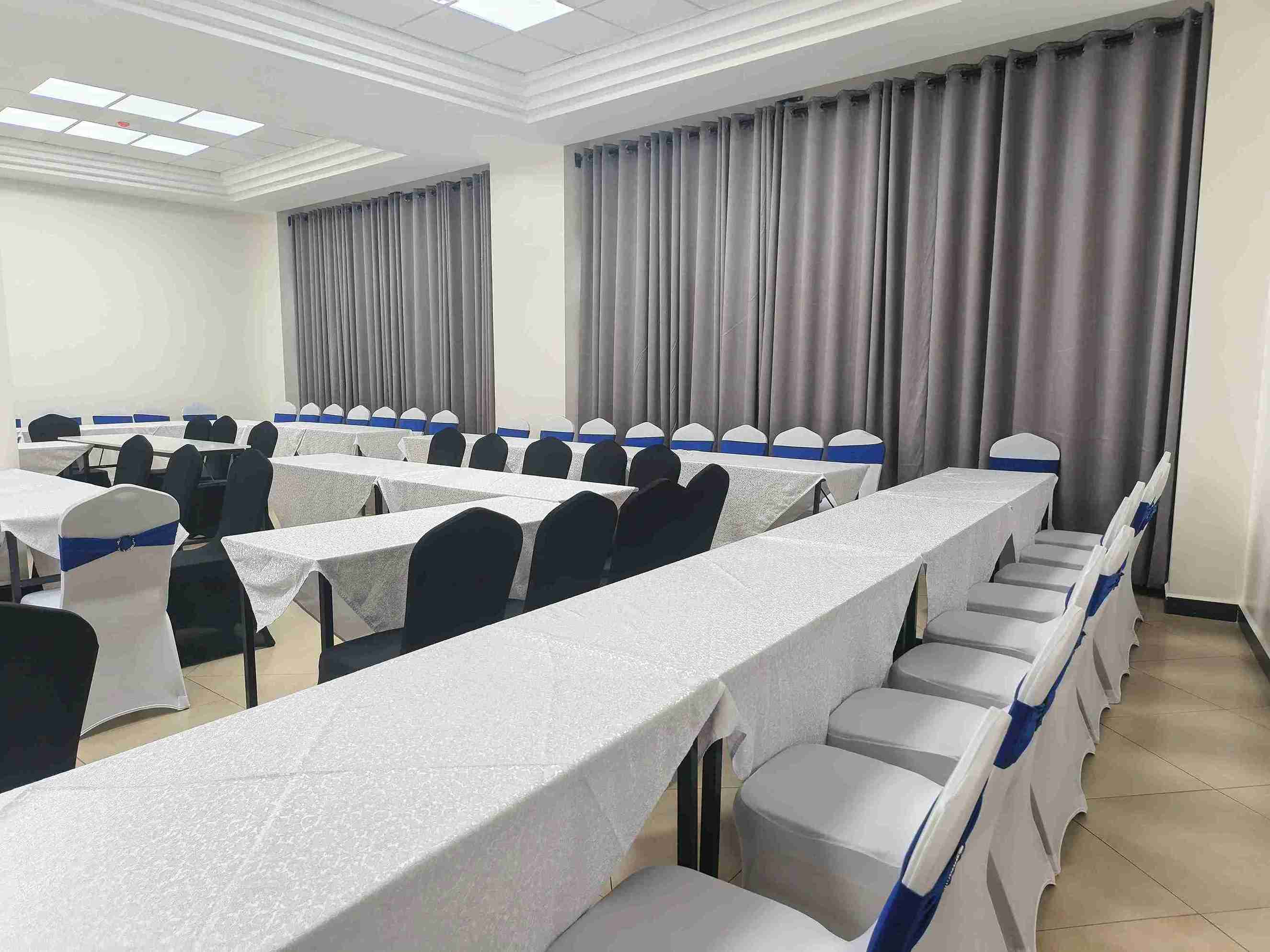 The Dalton Hotel — Conference Venue 18