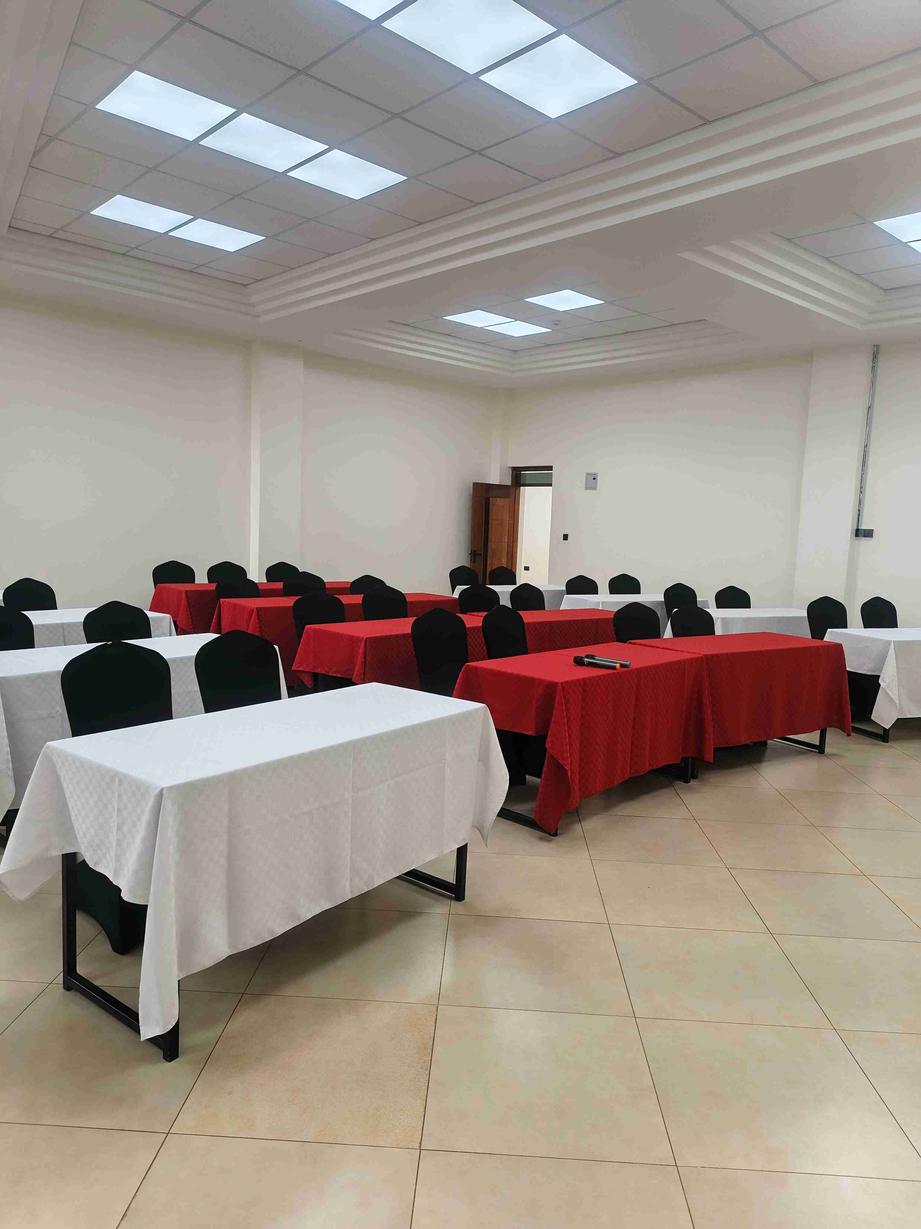 The Dalton Hotel — Conference Venue 35