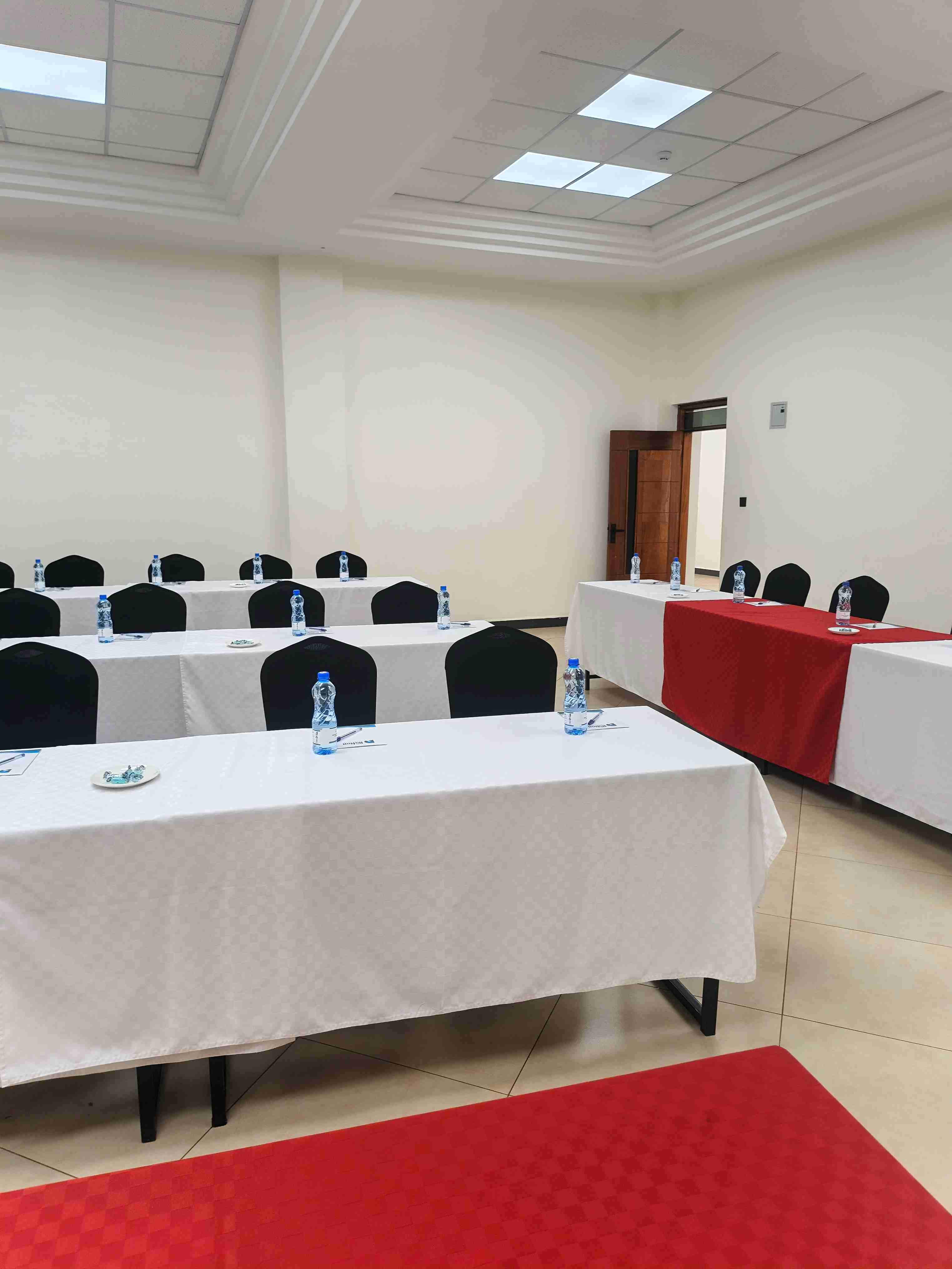 The Dalton Hotel — Conference Venue 43