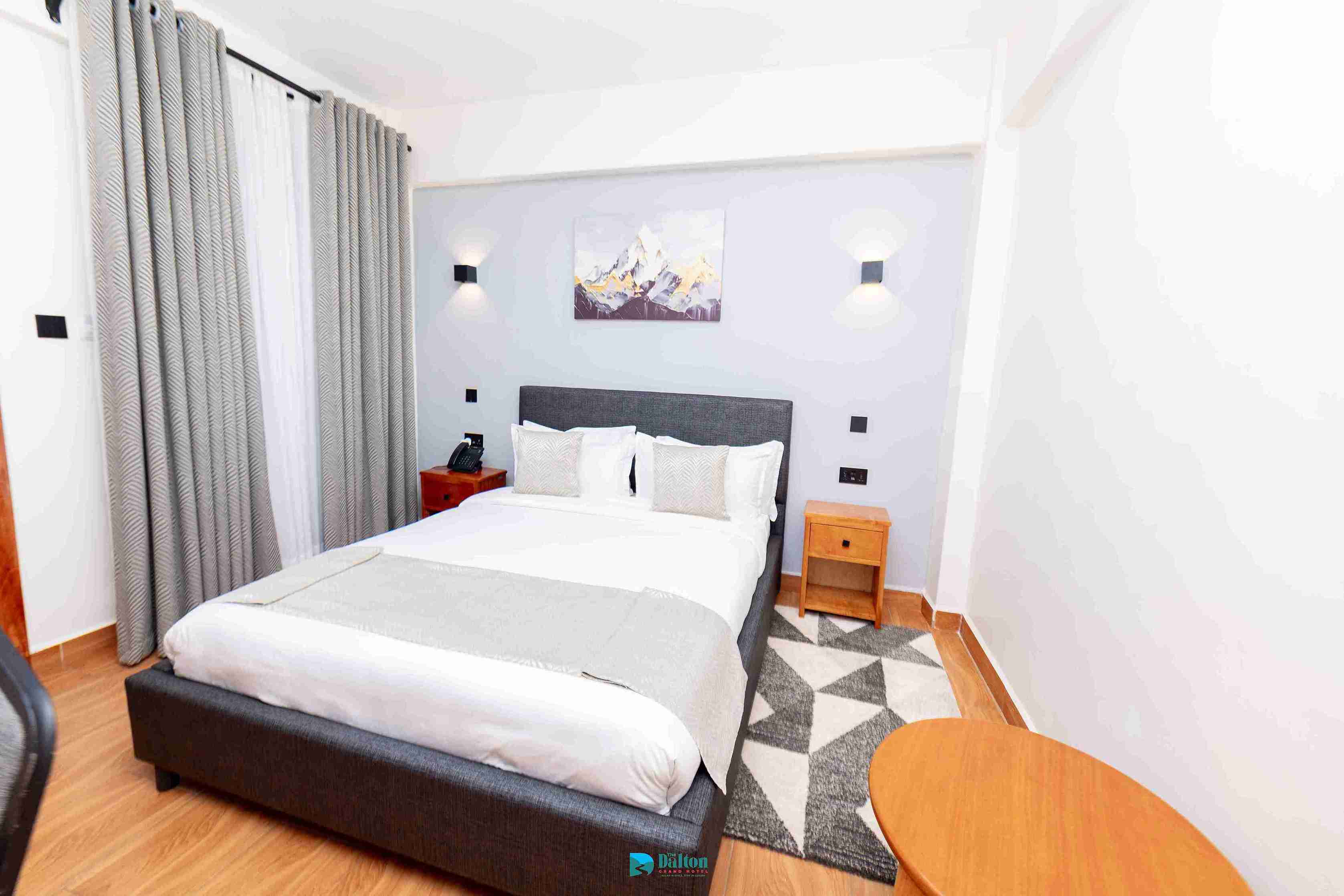 The Dalton Hotel — Executive Room