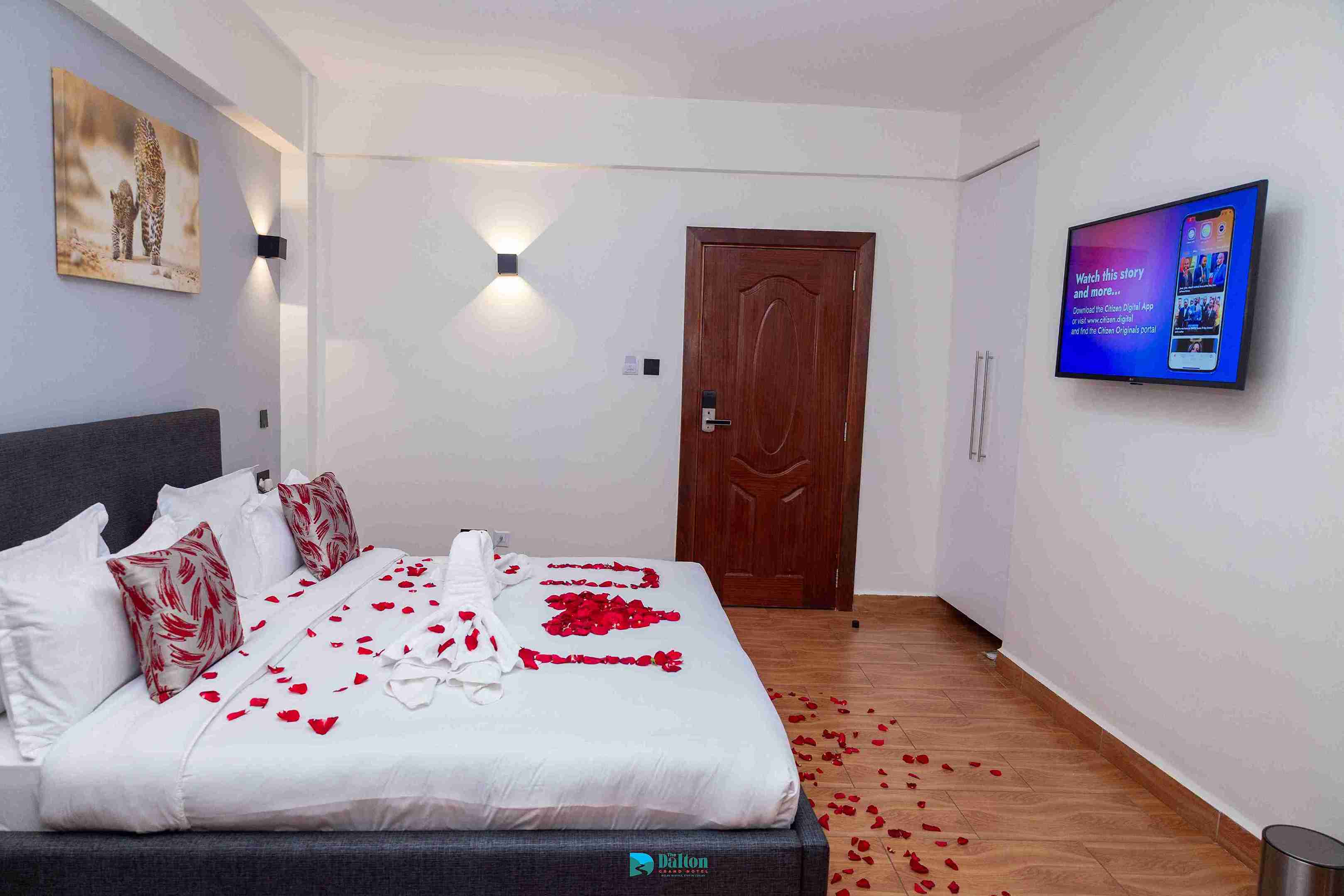 The Dalton Hotel — Rooms